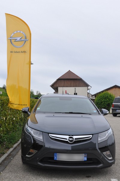 Rassemblement Amperiste 2014 - Ampera drapeau Opel